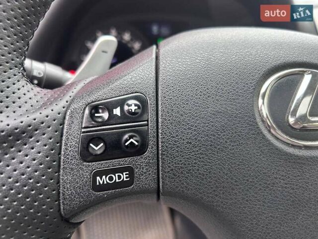 Сірий Лексус ІС, об'ємом двигуна 2.5 л та пробігом 203 тис. км за 11490 $, фото 19 на Automoto.ua