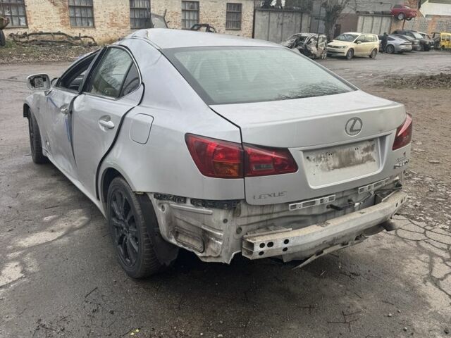 Серый Лексус ИС, объемом двигателя 2.2 л и пробегом 340 тыс. км за 2200 $, фото 5 на Automoto.ua