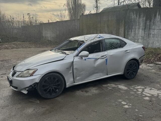 Серый Лексус ИС, объемом двигателя 2.2 л и пробегом 340 тыс. км за 2200 $, фото 1 на Automoto.ua