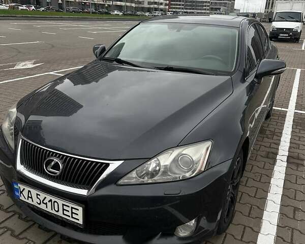 Сірий Лексус ІС, об'ємом двигуна 2.5 л та пробігом 150 тис. км за 11100 $, фото 1 на Automoto.ua