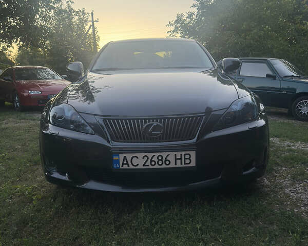 Серый Лексус ИС, объемом двигателя 2.23 л и пробегом 164 тыс. км за 13000 $, фото 1 на Automoto.ua