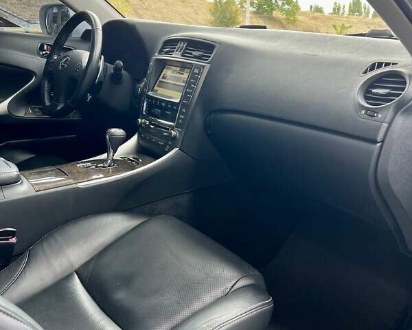 Сірий Лексус ІС, об'ємом двигуна 2.5 л та пробігом 146 тис. км за 10900 $, фото 40 на Automoto.ua