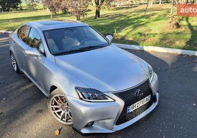 Серый Лексус ИС, объемом двигателя 2.5 л и пробегом 245 тыс. км за 12600 $, фото 1 на Automoto.ua