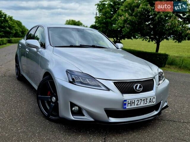 Серый Лексус ИС, объемом двигателя 2.5 л и пробегом 150 тыс. км за 10800 $, фото 9 на Automoto.ua