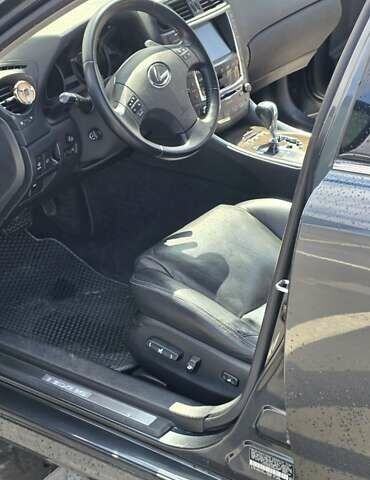 Сірий Лексус ІС, об'ємом двигуна 2.5 л та пробігом 150 тис. км за 13500 $, фото 15 на Automoto.ua