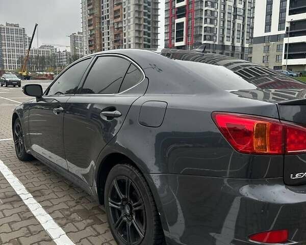Сірий Лексус ІС, об'ємом двигуна 2.5 л та пробігом 150 тис. км за 11100 $, фото 8 на Automoto.ua