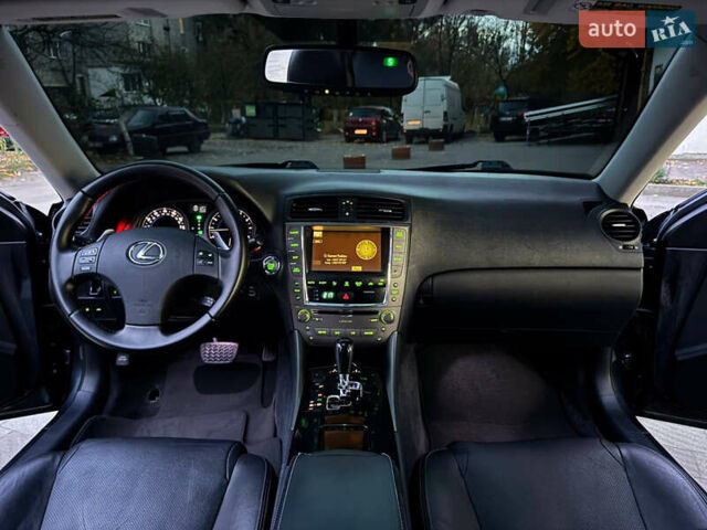 Серый Лексус ИС, объемом двигателя 2.5 л и пробегом 310 тыс. км за 11800 $, фото 4 на Automoto.ua
