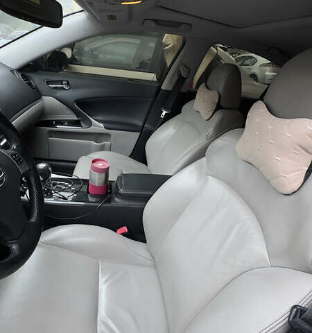 Лексус ИС 2011 в Киеве на Automoto.ua Серый Лексус ИС, объемом двигателя 2.5 л и пробегом 214 тыс. км за 11000 $, фото 10 на Automoto.ua