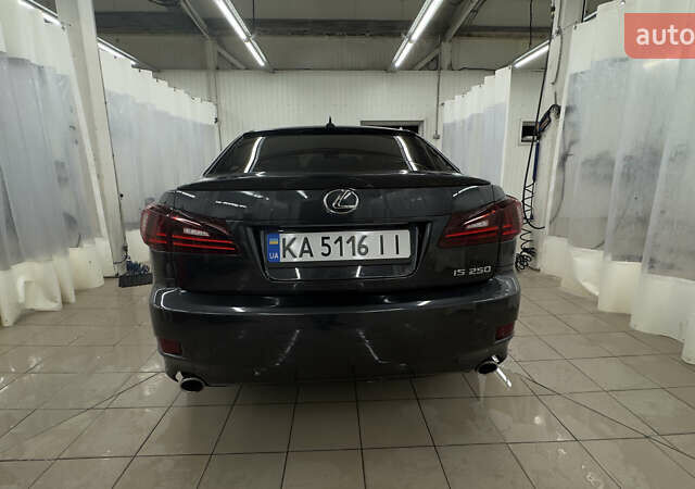 Лексус ИС 2011 в Киеве на Automoto.ua Серый Лексус ИС, объемом двигателя 2.5 л и пробегом 214 тыс. км за 11000 $, фото 7 на Automoto.ua