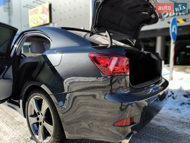 Серый Лексус ИС, объемом двигателя 2.5 л и пробегом 216 тыс. км за 9990 $, фото 15 на Automoto.ua