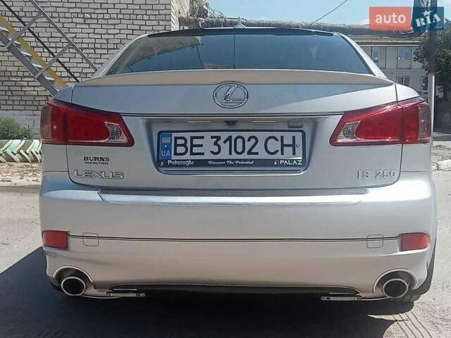 Сірий Лексус ІС, об'ємом двигуна 2.5 л та пробігом 131 тис. км за 19500 $, фото 2 на Automoto.ua