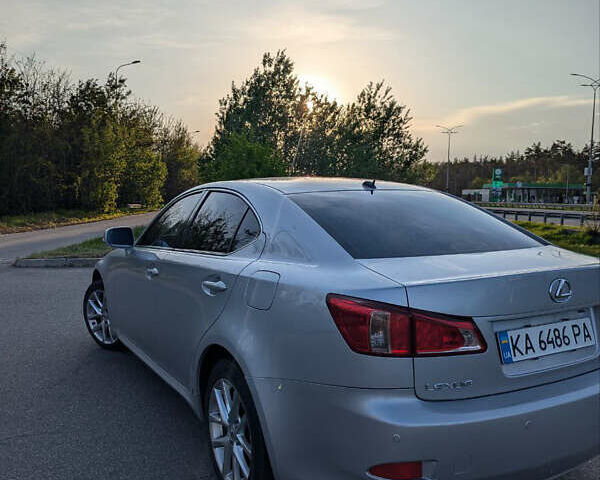 Сірий Лексус ІС, об'ємом двигуна 2.23 л та пробігом 228 тис. км за 10500 $, фото 3 на Automoto.ua