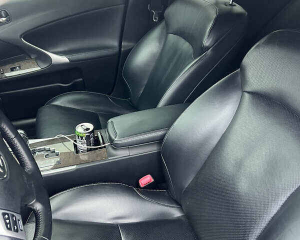 Сірий Лексус ІС, об'ємом двигуна 2.5 л та пробігом 192 тис. км за 11999 $, фото 12 на Automoto.ua