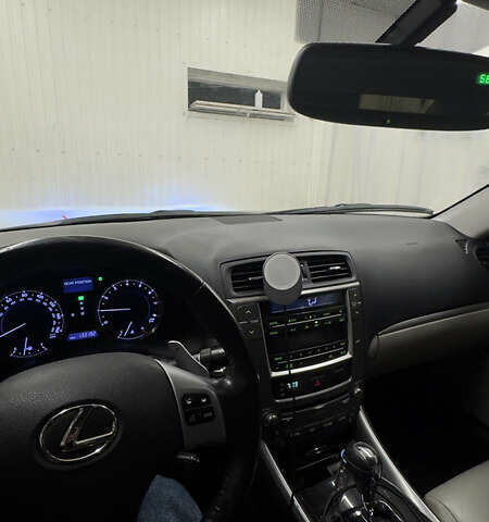 Лексус ИС 2011 в Киеве на Automoto.ua Серый Лексус ИС, объемом двигателя 2.5 л и пробегом 214 тыс. км за 11000 $, фото 8 на Automoto.ua