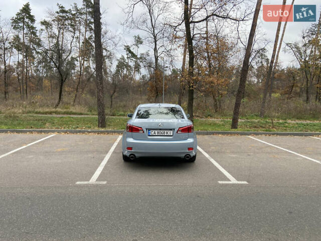 Серый Лексус ИС, объемом двигателя 2.5 л и пробегом 134 тыс. км за 12500 $, фото 6 на Automoto.ua