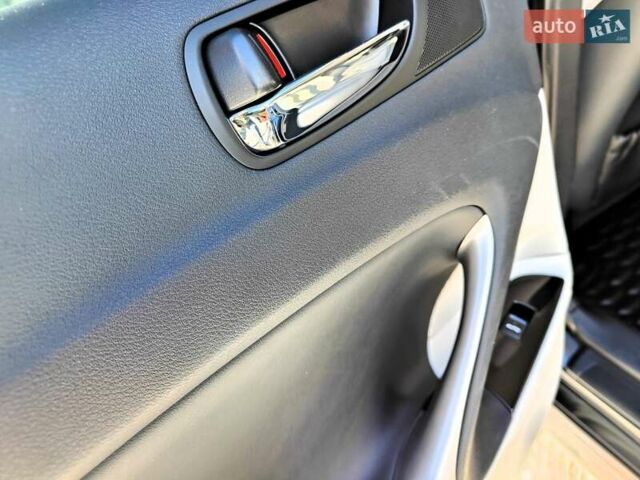 Серый Лексус ИС, объемом двигателя 2.5 л и пробегом 216 тыс. км за 9990 $, фото 43 на Automoto.ua