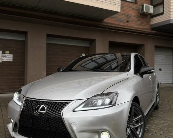 Серый Лексус ИС, объемом двигателя 2.5 л и пробегом 198 тыс. км за 11500 $, фото 4 на Automoto.ua