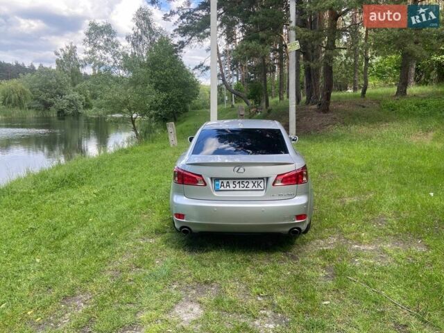 Сірий Лексус ІС, об'ємом двигуна 2.5 л та пробігом 181 тис. км за 11500 $, фото 7 на Automoto.ua