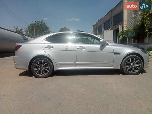 Сірий Лексус ІС, об'ємом двигуна 2.5 л та пробігом 132 тис. км за 19500 $, фото 1 на Automoto.ua