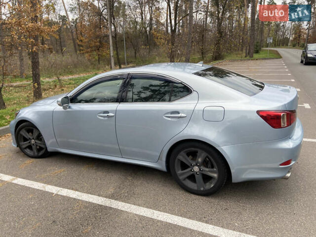 Серый Лексус ИС, объемом двигателя 2.5 л и пробегом 134 тыс. км за 12500 $, фото 7 на Automoto.ua