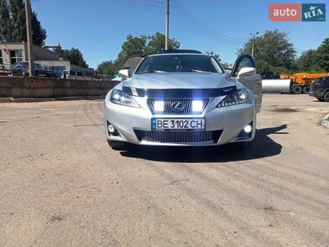 Сірий Лексус ІС, об'ємом двигуна 2.5 л та пробігом 132 тис. км за 19200 $, фото 8 на Automoto.ua