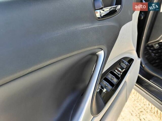 Серый Лексус ИС, объемом двигателя 2.5 л и пробегом 216 тыс. км за 9990 $, фото 35 на Automoto.ua