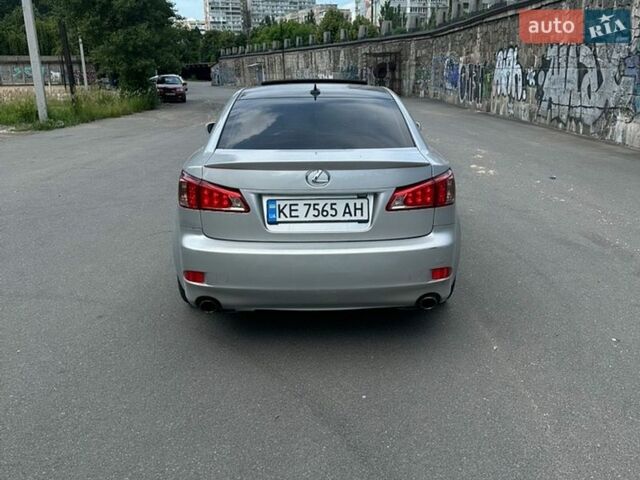 Сірий Лексус ІС, об'ємом двигуна 2.5 л та пробігом 256 тис. км за 8100 $, фото 12 на Automoto.ua