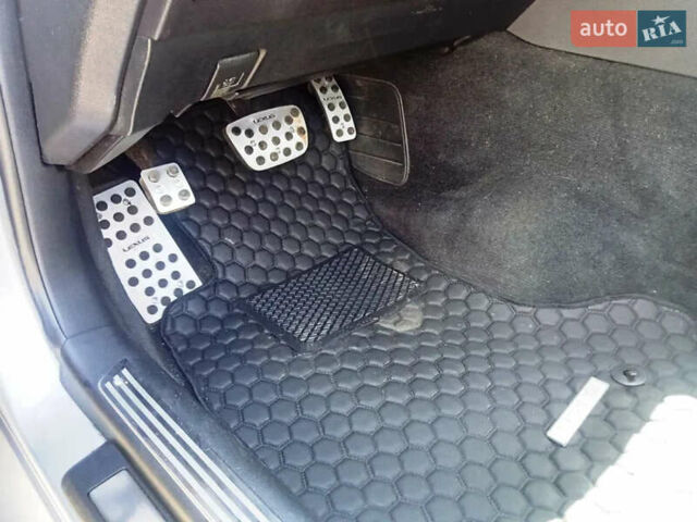 Сірий Лексус ІС, об'ємом двигуна 2.5 л та пробігом 132 тис. км за 19500 $, фото 10 на Automoto.ua