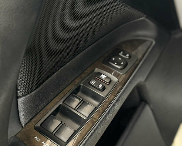 Серый Лексус ИС, объемом двигателя 2.5 л и пробегом 198 тыс. км за 11500 $, фото 21 на Automoto.ua