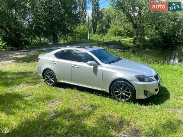 Сірий Лексус ІС, об'ємом двигуна 2.5 л та пробігом 181 тис. км за 11500 $, фото 3 на Automoto.ua