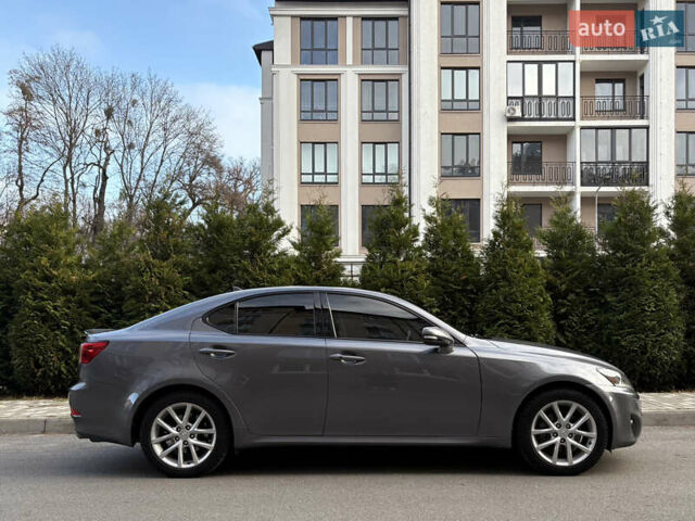 Серый Лексус ИС, объемом двигателя 2.5 л и пробегом 177 тыс. км за 12000 $, фото 7 на Automoto.ua
