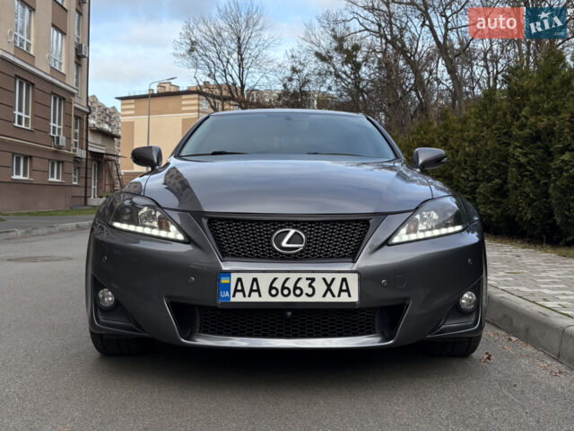 Серый Лексус ИС, объемом двигателя 2.5 л и пробегом 177 тыс. км за 11600 $, фото 1 на Automoto.ua