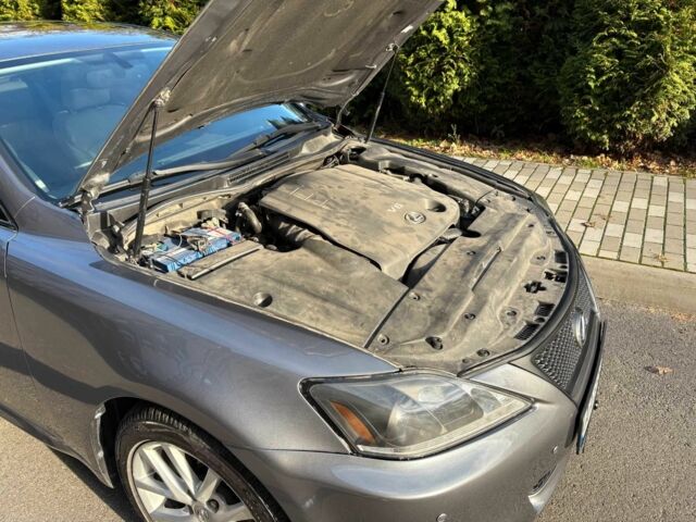 Серый Лексус ИС, объемом двигателя 2.5 л и пробегом 177 тыс. км за 13000 $, фото 20 на Automoto.ua