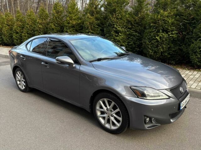 Серый Лексус ИС, объемом двигателя 2.5 л и пробегом 177 тыс. км за 13000 $, фото 3 на Automoto.ua