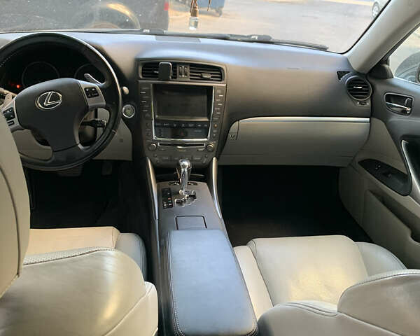 Лексус ІС 2012 у Одесі на Automoto.ua Сірий Лексус ІС, об'ємом двигуна 2.5 л та пробігом 235 тис. км за 11800 $, фото 14 на Automoto.ua