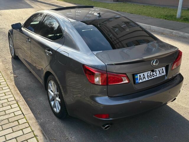 Серый Лексус ИС, объемом двигателя 2.5 л и пробегом 177 тыс. км за 13000 $, фото 14 на Automoto.ua