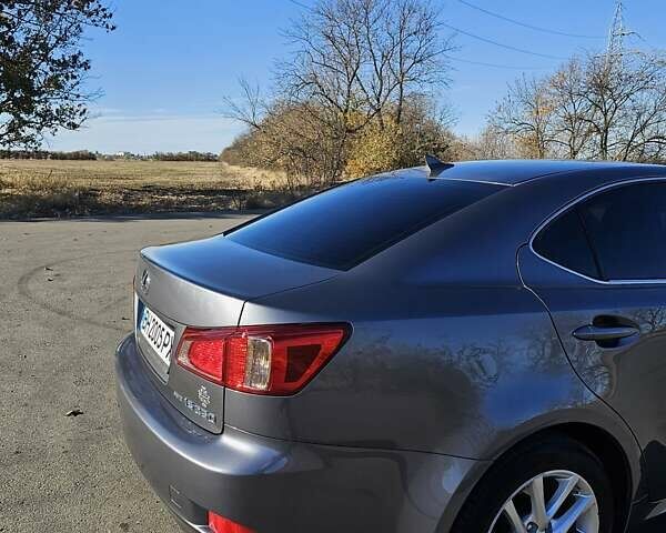 Серый Лексус ИС, объемом двигателя 2.5 л и пробегом 270 тыс. км за 12200 $, фото 3 на Automoto.ua