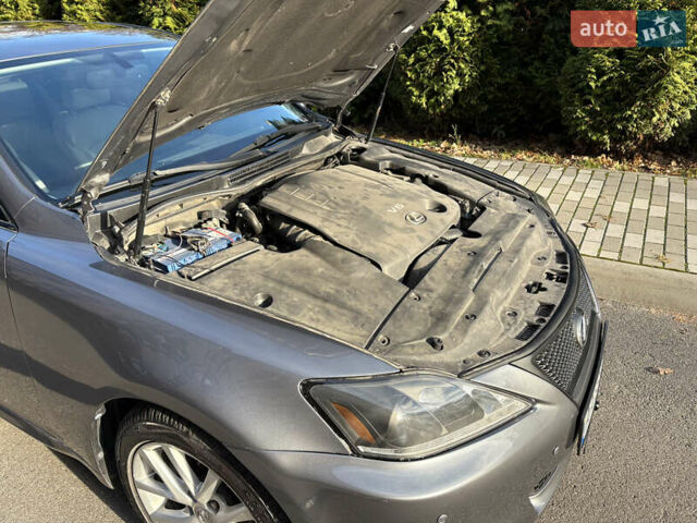 Серый Лексус ИС, объемом двигателя 2.5 л и пробегом 177 тыс. км за 12000 $, фото 19 на Automoto.ua