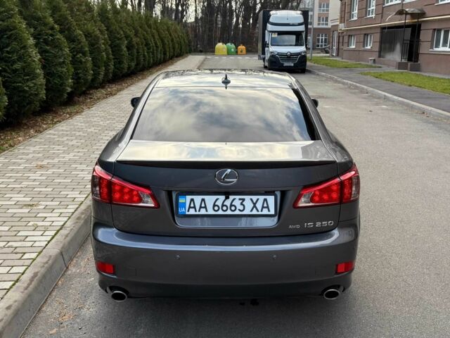 Серый Лексус ИС, объемом двигателя 2.5 л и пробегом 177 тыс. км за 13000 $, фото 5 на Automoto.ua