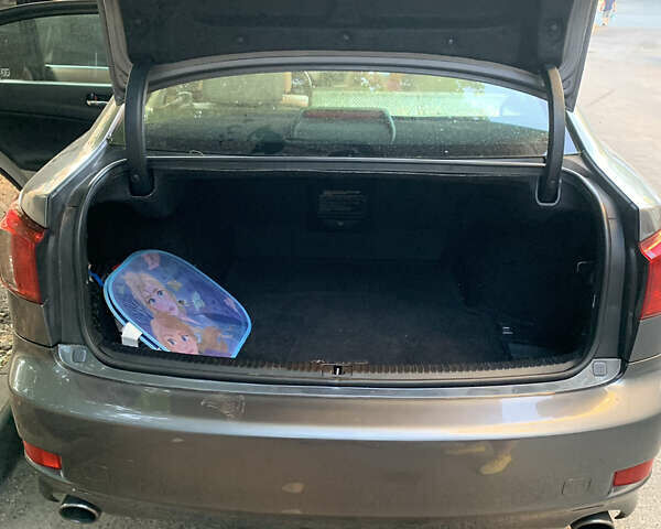 Лексус ІС 2012 у Одесі на Automoto.ua Сірий Лексус ІС, об'ємом двигуна 2.5 л та пробігом 235 тис. км за 11800 $, фото 9 на Automoto.ua