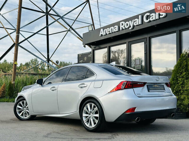 Серый Лексус ИС, объемом двигателя 2.5 л и пробегом 182 тыс. км за 15900 $, фото 3 на Automoto.ua