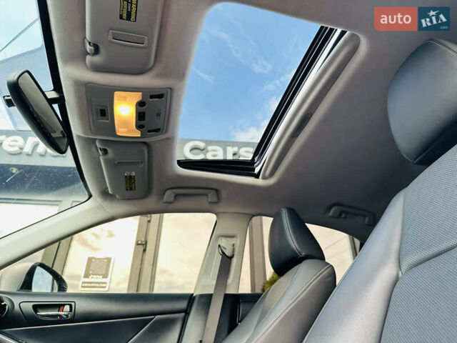 Серый Лексус ИС, объемом двигателя 2.5 л и пробегом 182 тыс. км за 15900 $, фото 35 на Automoto.ua