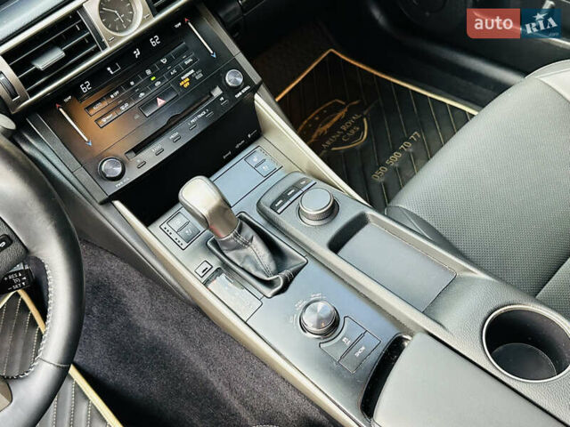 Серый Лексус ИС, объемом двигателя 2.5 л и пробегом 182 тыс. км за 15900 $, фото 33 на Automoto.ua