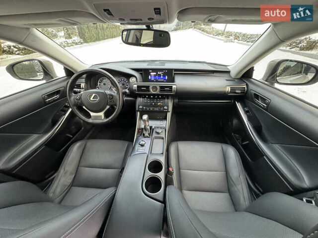 Сірий Лексус ІС, об'ємом двигуна 2.5 л та пробігом 145 тис. км за 15500 $, фото 21 на Automoto.ua