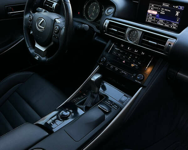 Серый Лексус ИС, объемом двигателя 2.5 л и пробегом 190 тыс. км за 15500 $, фото 31 на Automoto.ua