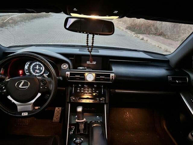 Сірий Лексус ІС, об'ємом двигуна 2.5 л та пробігом 225 тис. км за 15700 $, фото 8 на Automoto.ua