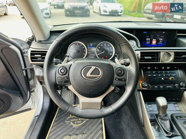 Серый Лексус ИС, объемом двигателя 2.5 л и пробегом 182 тыс. км за 15900 $, фото 26 на Automoto.ua