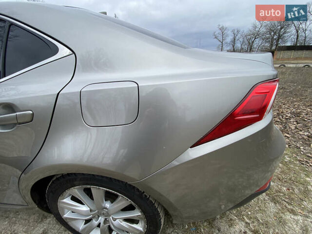 Сірий Лексус ІС, об'ємом двигуна 2.5 л та пробігом 77 тис. км за 17300 $, фото 35 на Automoto.ua