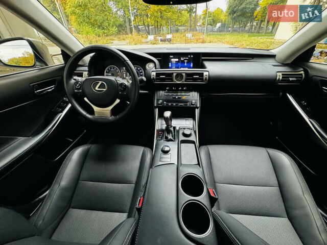 Серый Лексус ИС, объемом двигателя 2.5 л и пробегом 145 тыс. км за 16500 $, фото 29 на Automoto.ua