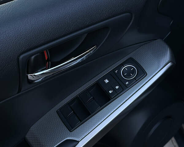 Серый Лексус ИС, объемом двигателя 2.5 л и пробегом 190 тыс. км за 15500 $, фото 25 на Automoto.ua